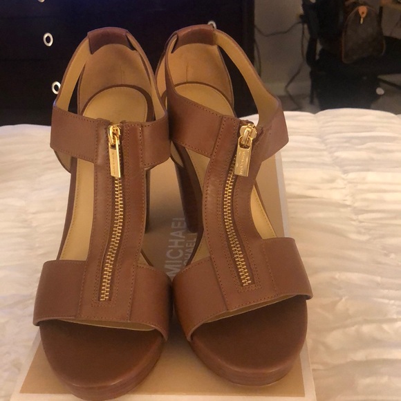 Shoes - 051.Michael Kors Berkeley T- Strap Sandals